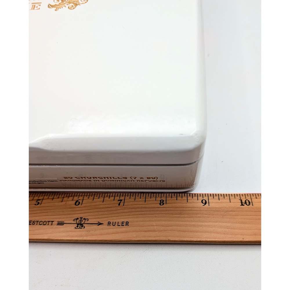 Villiger Cuellar Connecticut Kreme White Wooden Empty Cigar Box Churchill 7x50 - Picture 13 of 13